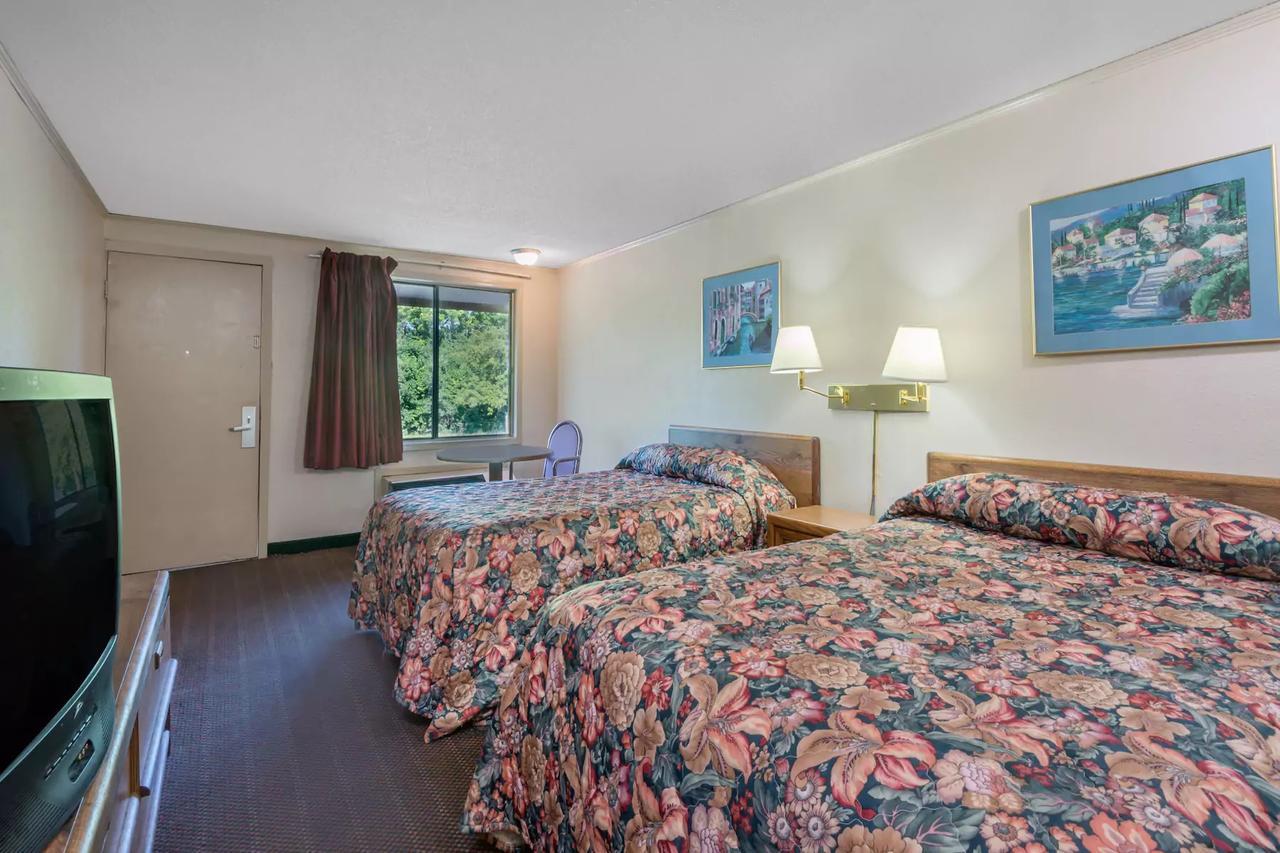 Knights Inn Columbus/Franklinton מראה חיצוני תמונה