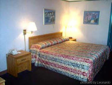Knights Inn Columbus/Franklinton מראה חיצוני תמונה