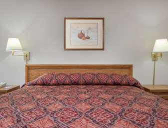 Knights Inn Columbus/Franklinton מראה חיצוני תמונה